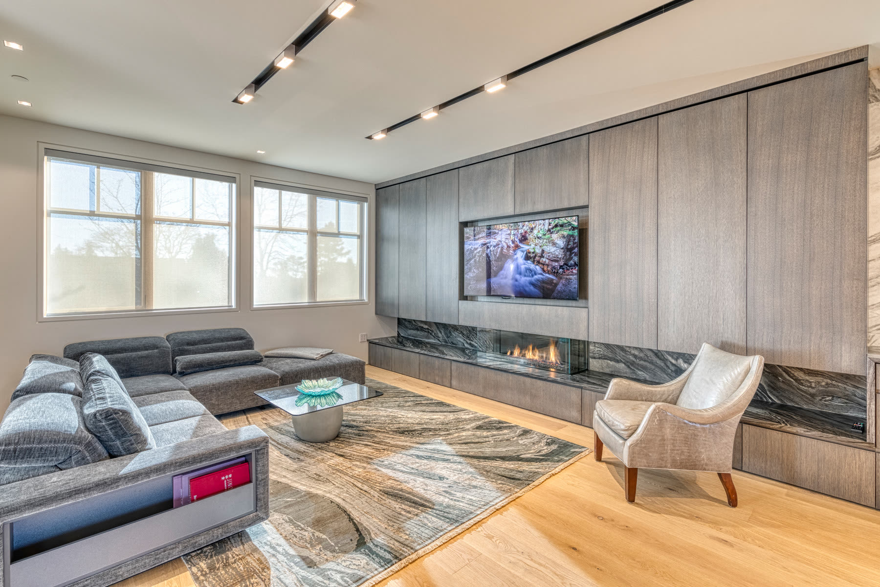 Converging Traditions, interior