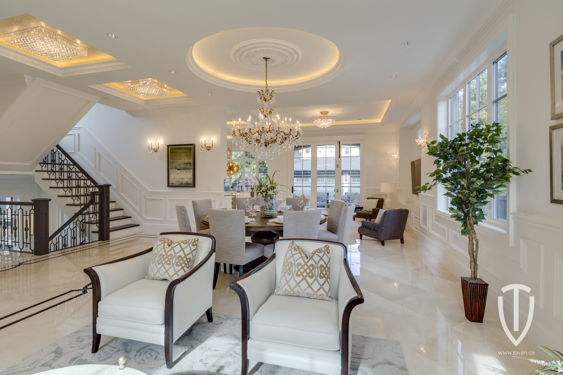 Dunbar Dream, interior