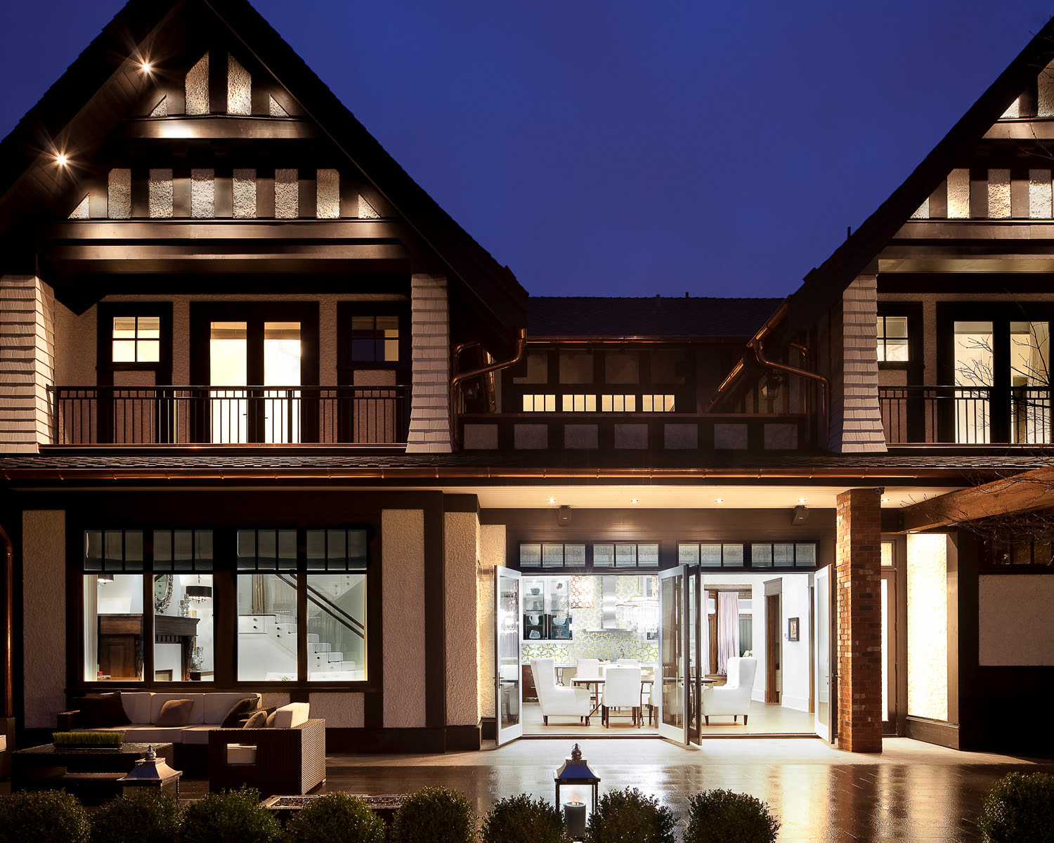 Shaughnessy Charm, exterior