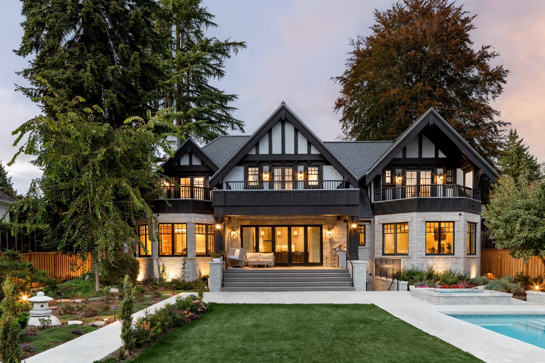 Shaughnessy Renaissance, exterior